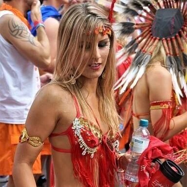 Home imgi 121 carnival 2582308 640